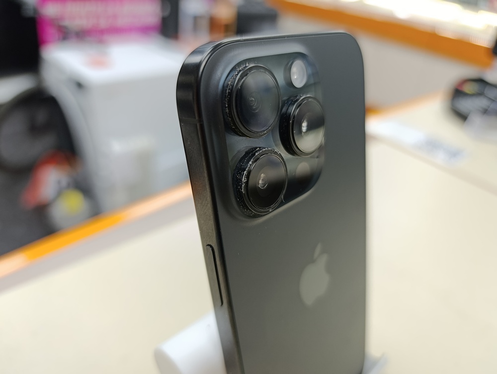 Смартфон Apple Iphone 16 Pro 128Gb