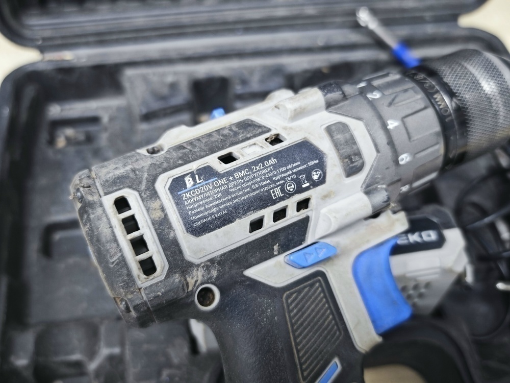 Шуруповерт Deko ZKCD20V