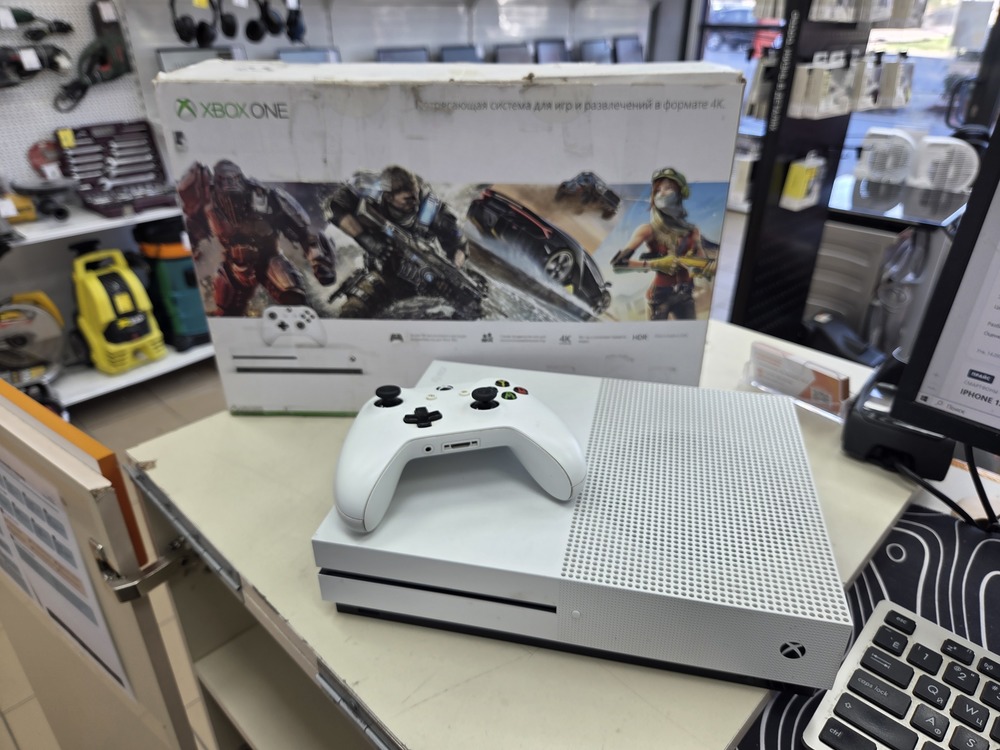 Игровая приставка Xbox One S 500Gb