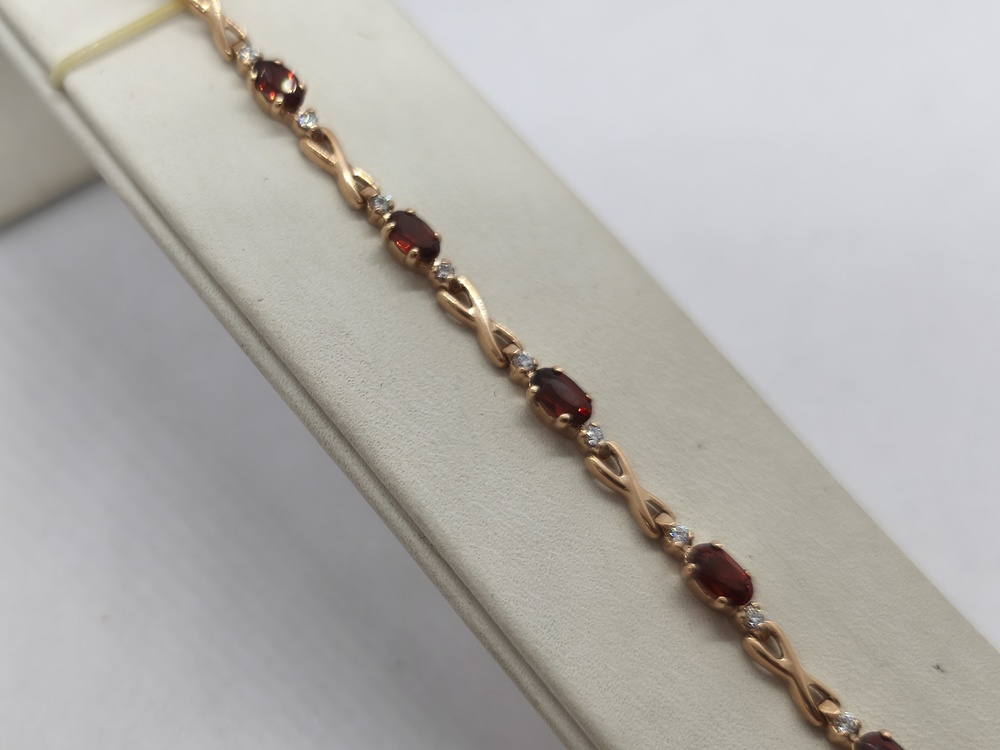 Б585 БРАСЛЕТ С КАМНЯМИ (Au 585)