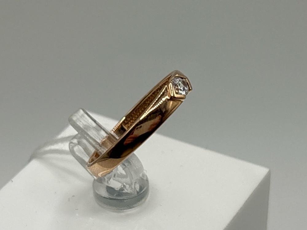 КОЛКМ585 КОЛЬЦО С КАМНЕМ (Au 585)