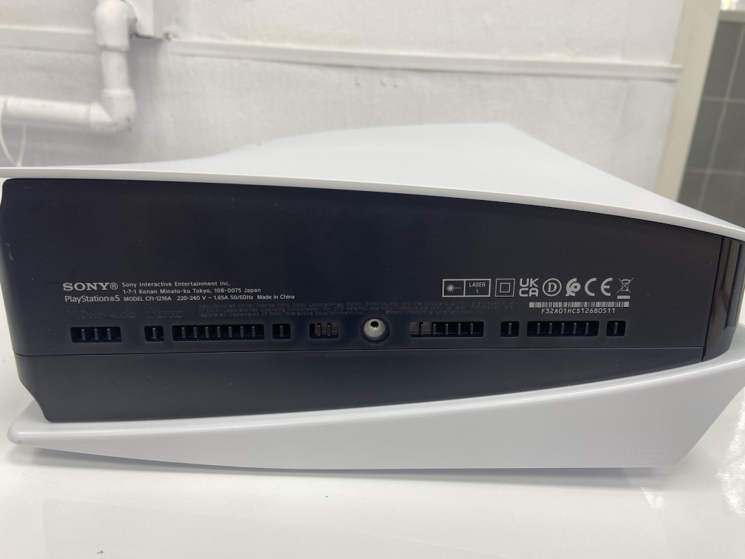 Игровая приставка PlayStation 5 825Gb (С дисководом)