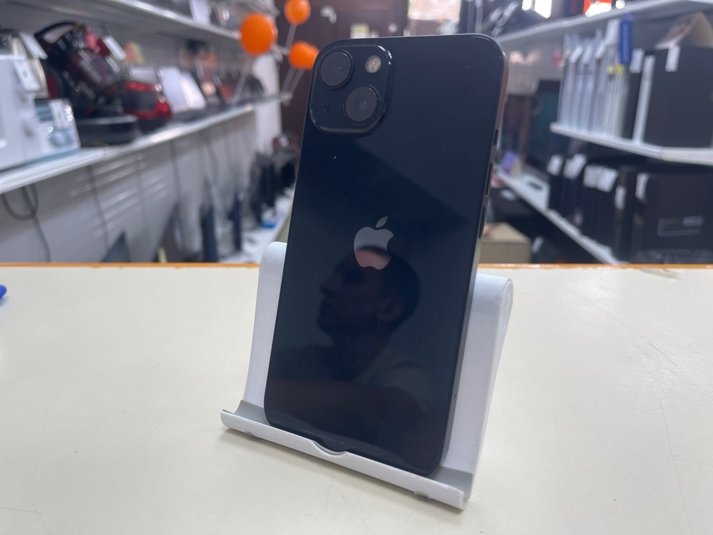 Смартфон Apple iPhone 13 128Gb