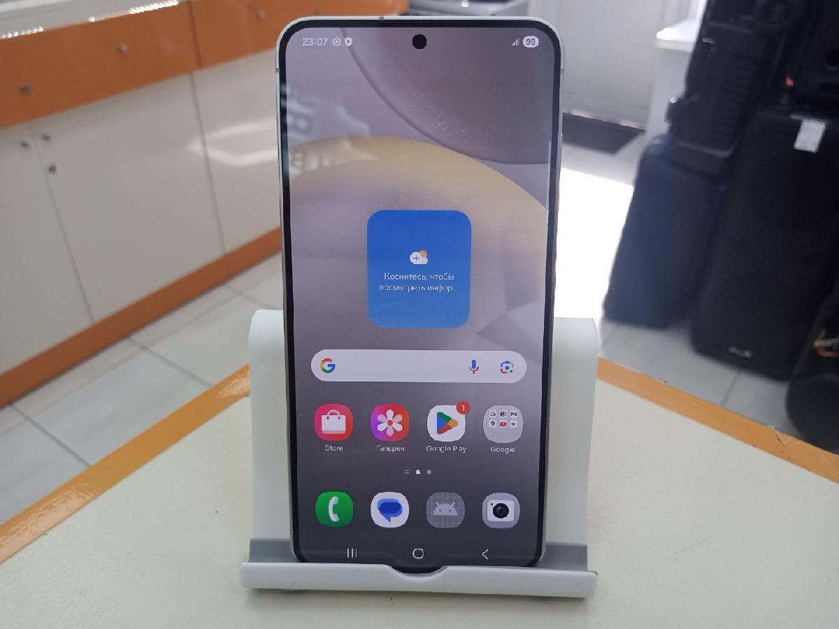 Смартфон Samsung Galaxy S24 8/256