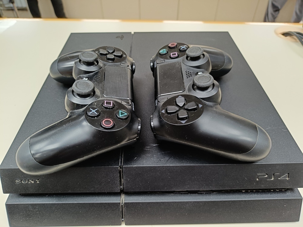 Игровая приставка PlayStation 4 1Tb