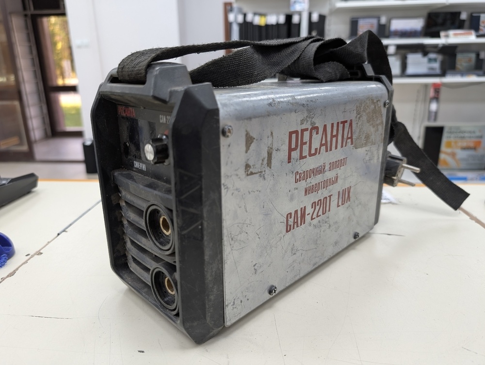 Сварочный аппарат Ресанта САИ-220Т LUX