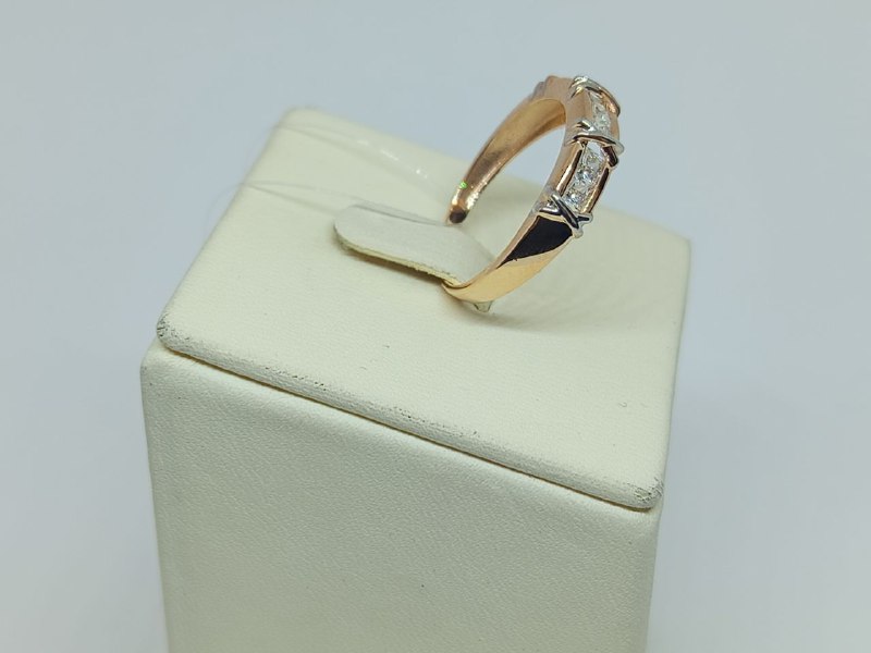 КОЛЬЦО С КАМНЯМИ (Au 585)