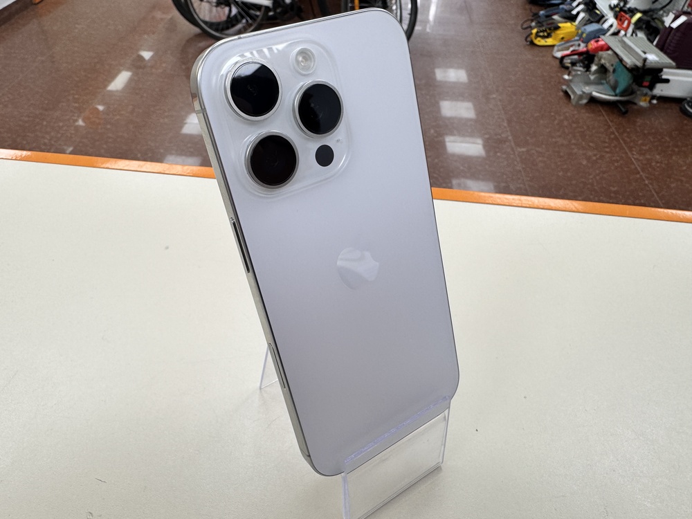 Смартфон Apple Iphone 16 Pro 128Gb