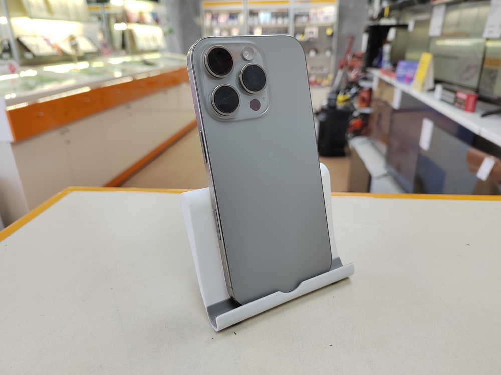 Смартфон Apple Iphone 16 Pro 1Tb