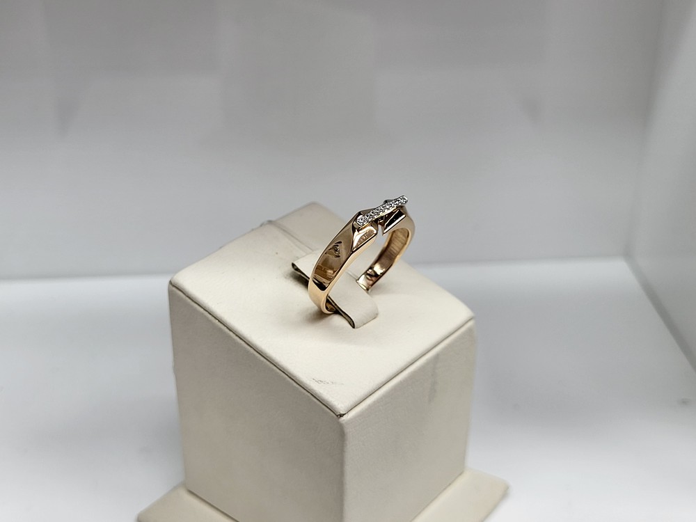 КОЛЬЦО С КАМНЯМИ (Au 585)