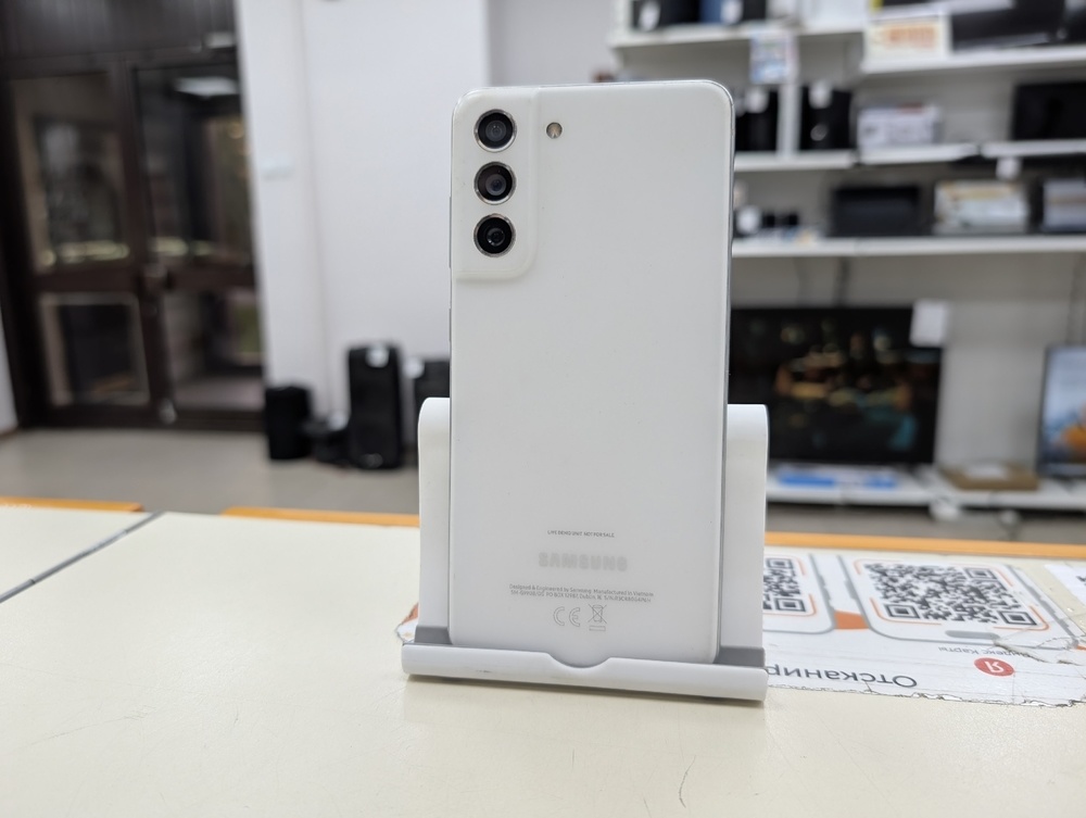 Смартфон Samsung Galaxy S21 FE 5G 8/128