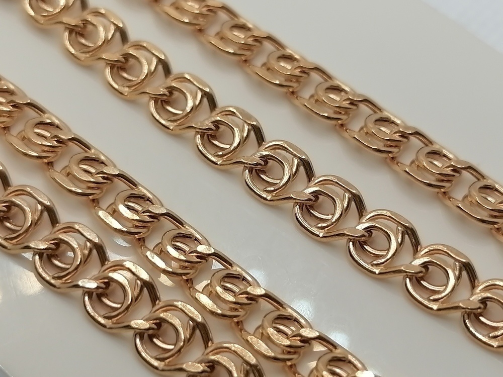 ЦЕПЬ ПУСТОТЕЛАЯ Лав (Au 585)