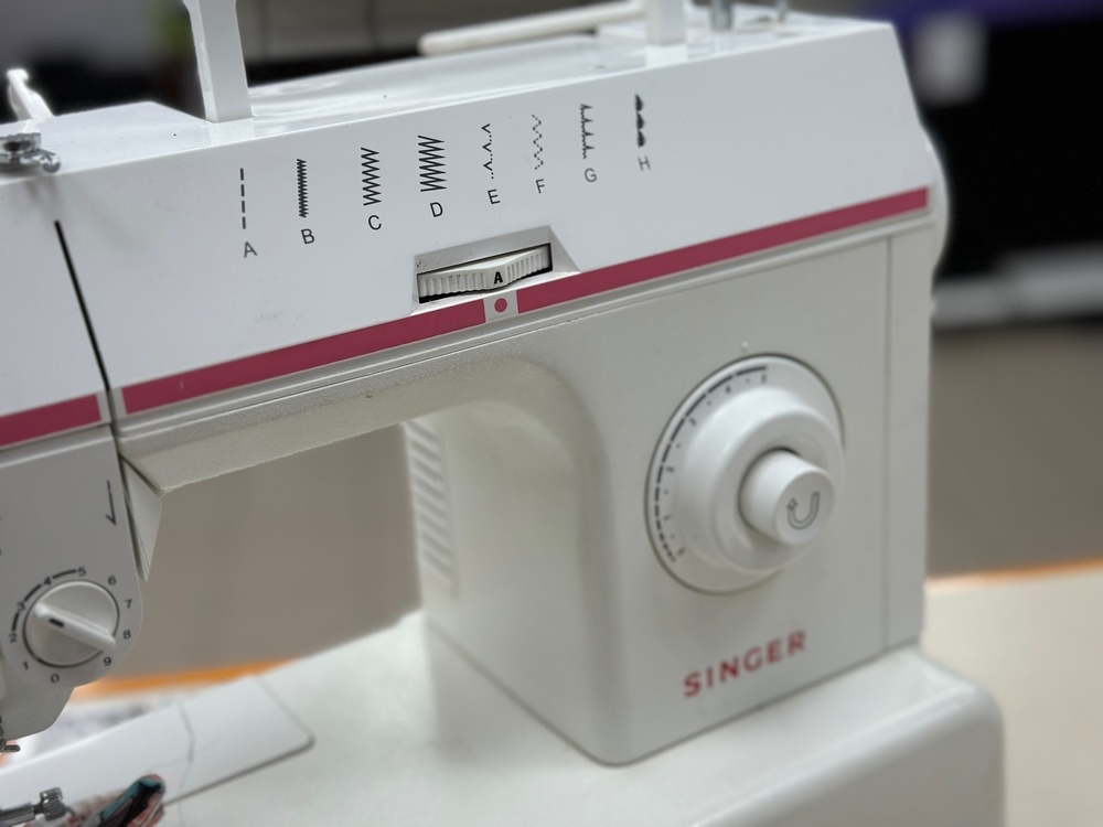 Швейная машина Singer 2808