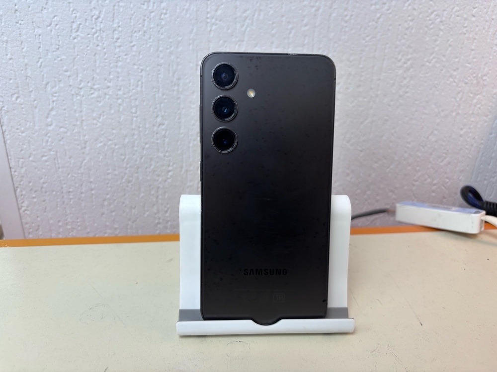 Смартфон Samsung Galaxy S24 8/128