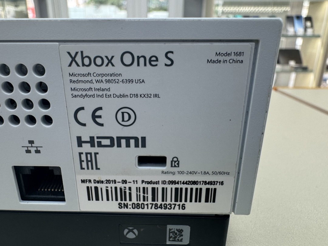 Игровая приставка Xbox One S 1TB