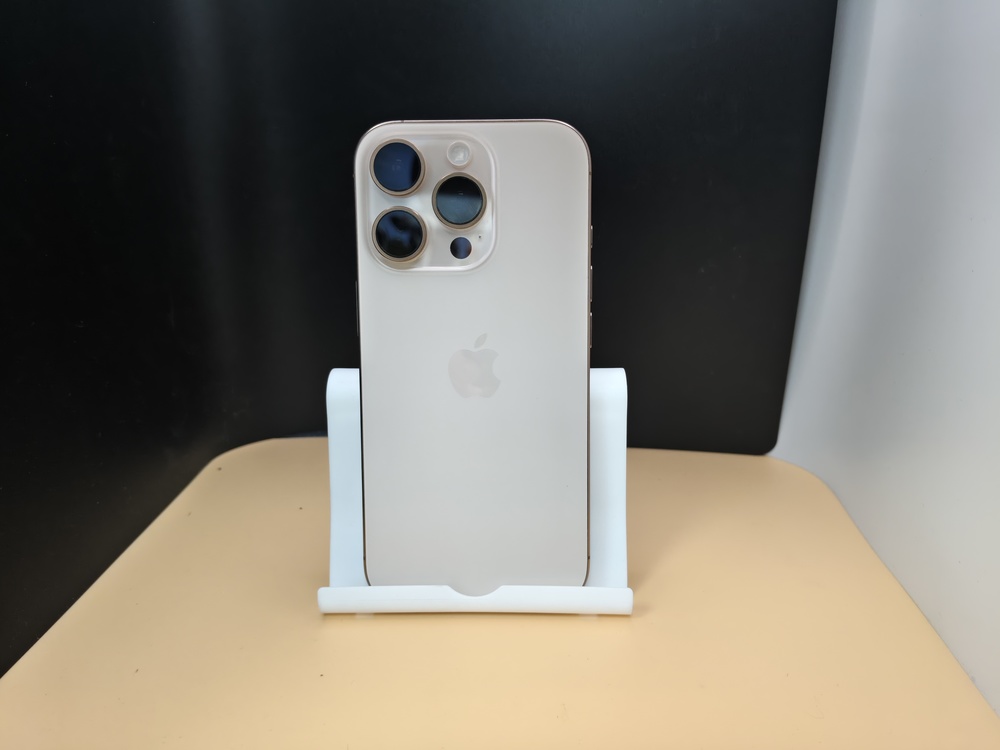Смартфон Apple Iphone 16 Pro 256Gb