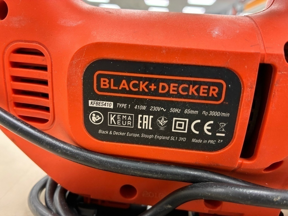 Лобзик Black & Decker KFBES 410