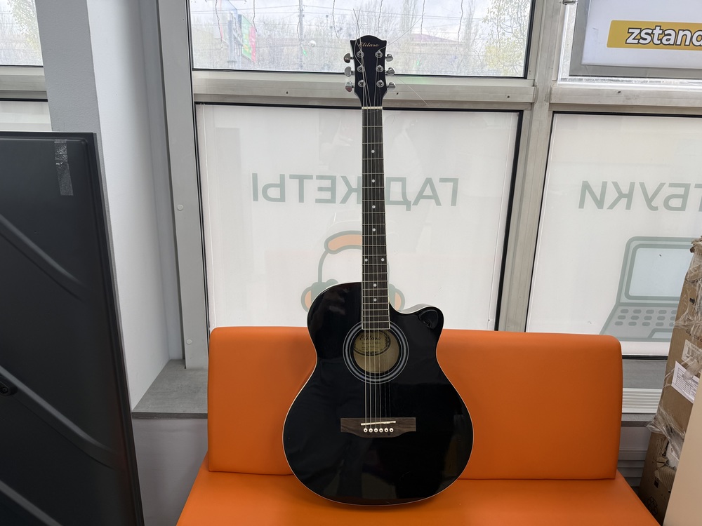 Гитара акустическая Elitaro E4010