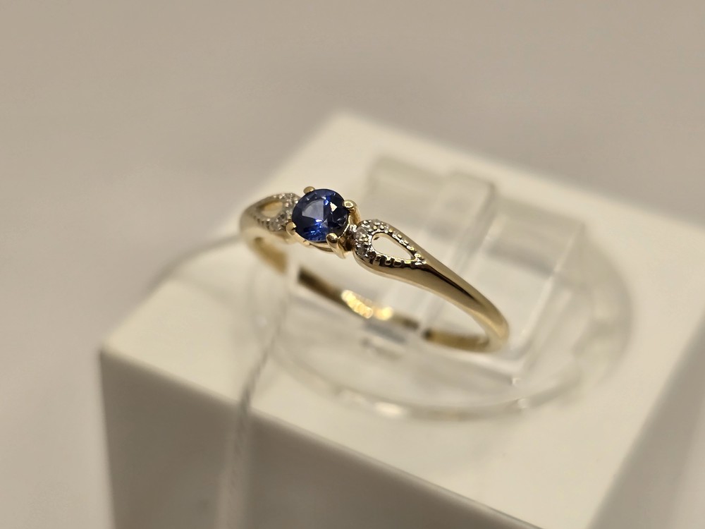 КОЛКМИ585 КОЛЬЦО С КАМНЯМИ (Au 585)