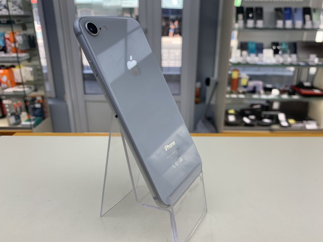 Смартфон Apple iPhone 8 64Gb