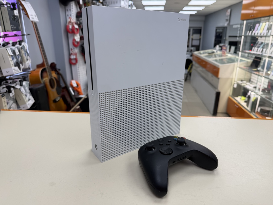 Игровая приставка Xbox One S 1TB
