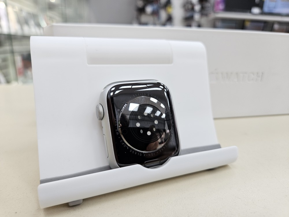 Смарт-часы Apple Watch Series 8 45mm