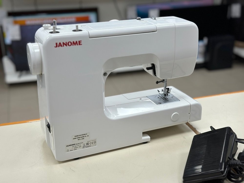 Швейная машина Janome 2121