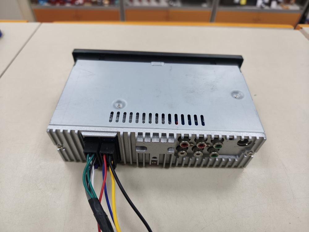 Автомагнитола Skylor RS 610DSP