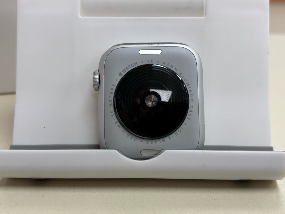 Смарт-часы Apple Watch SE 2022 44mm