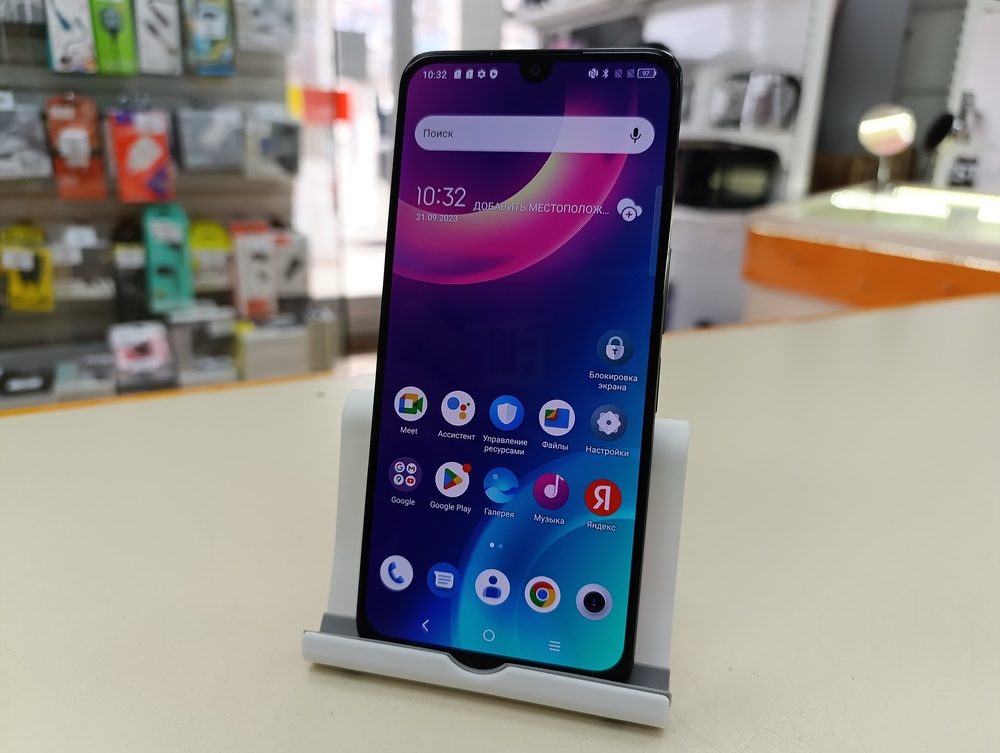 Смартфон TCL 30 4/64