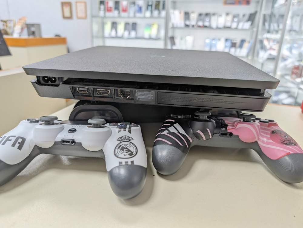 Игровая приставка PlayStation 4 Slim 1Tb
