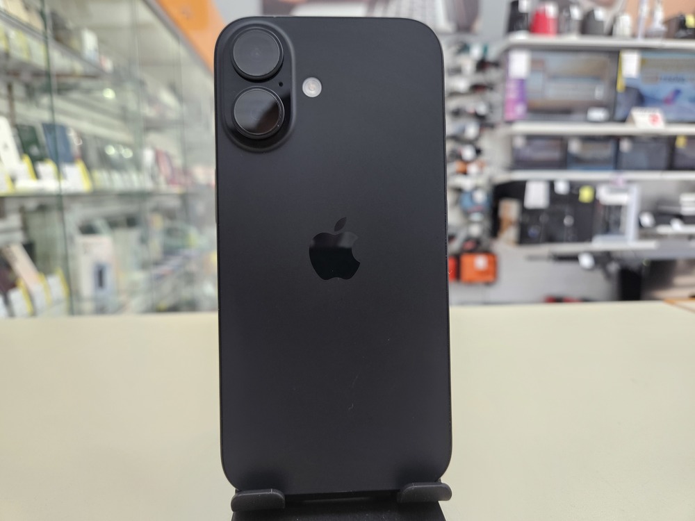 Смартфон Apple Iphone 16 128Gb