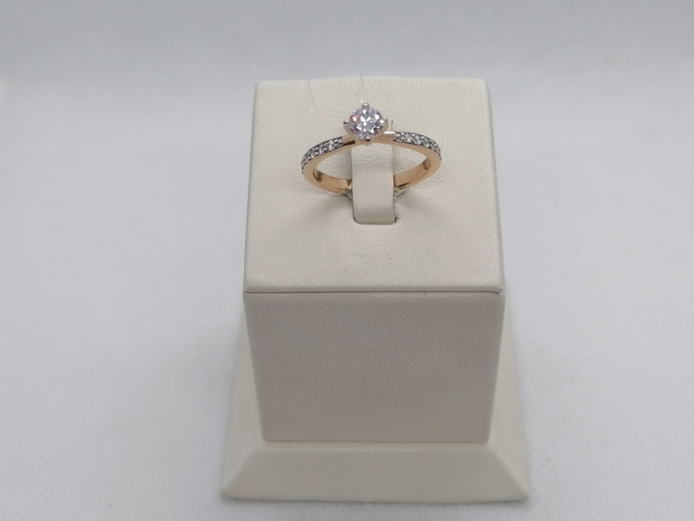 КОЛЬЦО С КАМНЯМИ (Au 585)