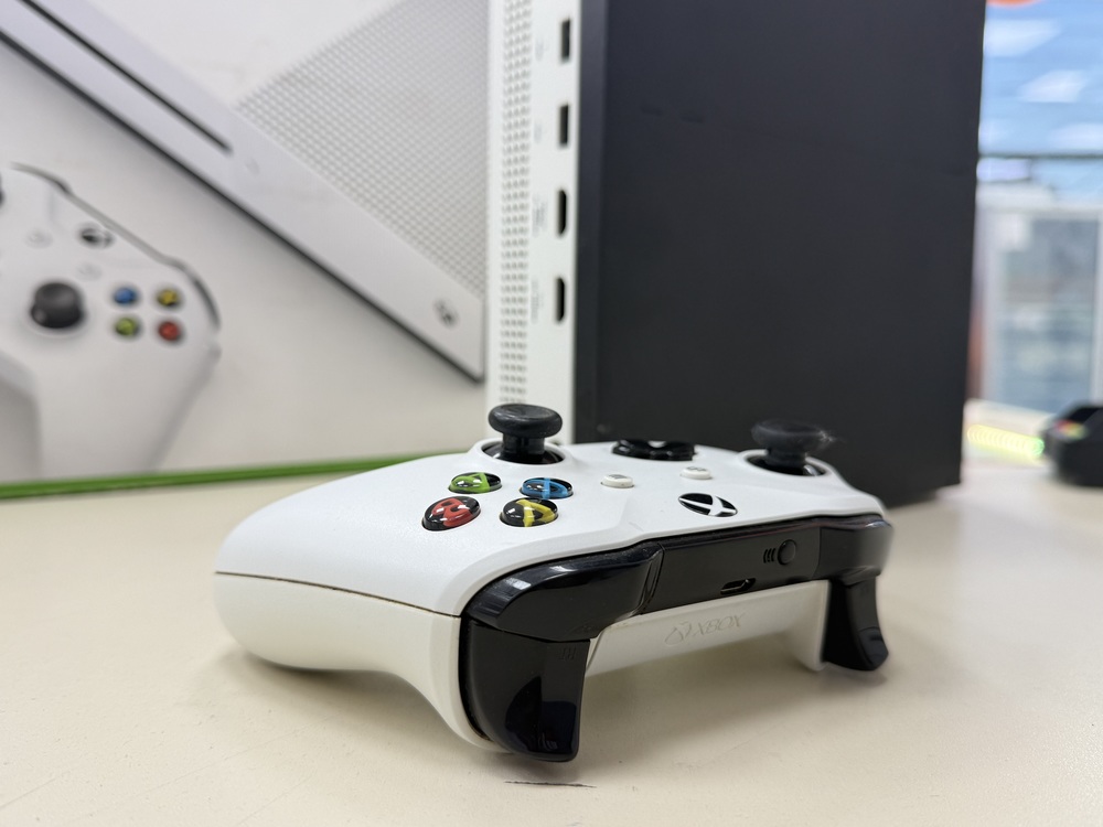 Игровая приставка Xbox One S 500Gb