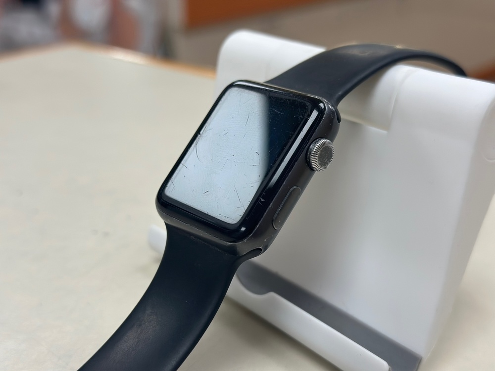 Смарт-часы Apple Watch Series 3 42 мм