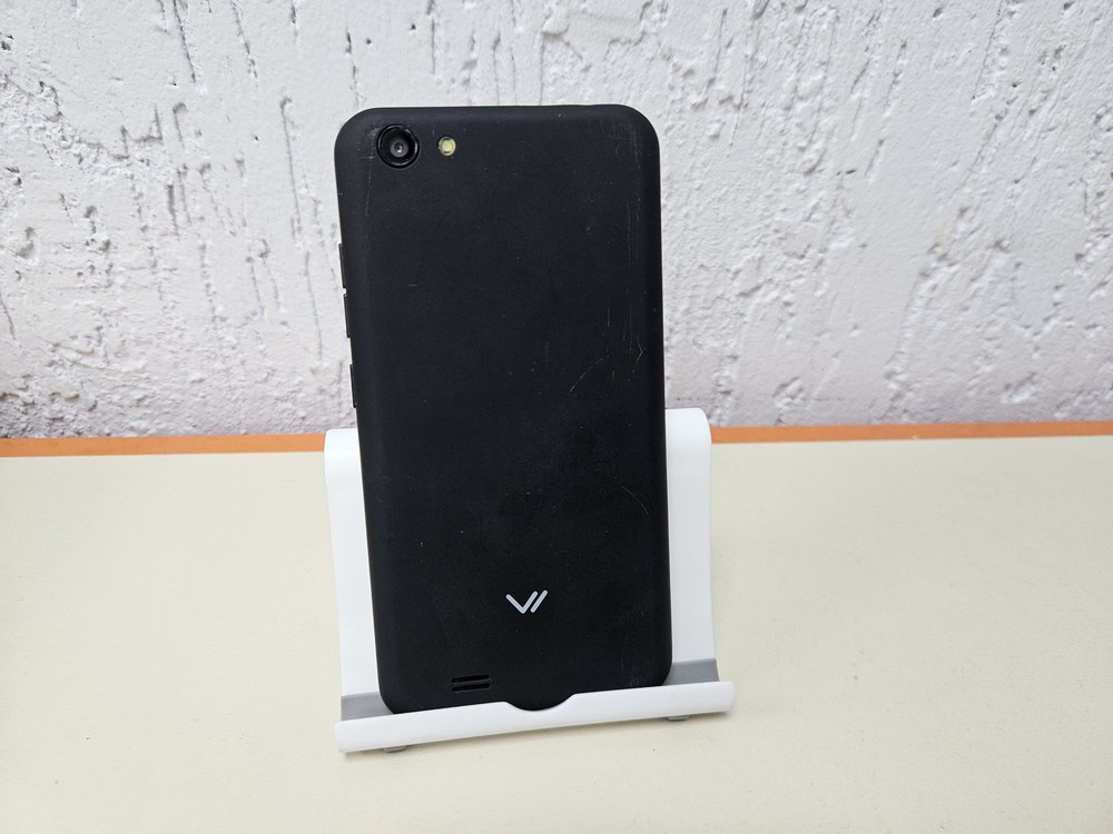 Смартфон Vertex IMPRESS LUCK