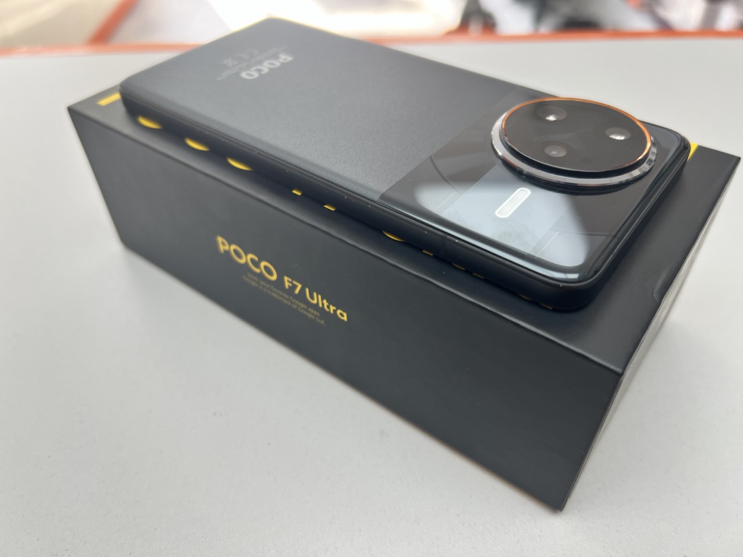 Смартфон Xiaomi Poco F7 ultra 16/512