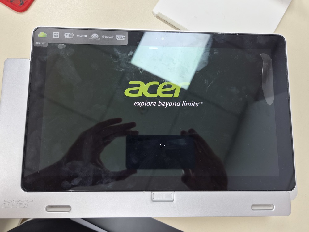 Ноутбук Acer; Core i3-2365M, Intel HD Graphics 3000, 4 Гб, 64 Гб, Нет