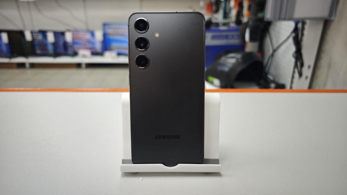 Смартфон Samsung Galaxy S24 8/256