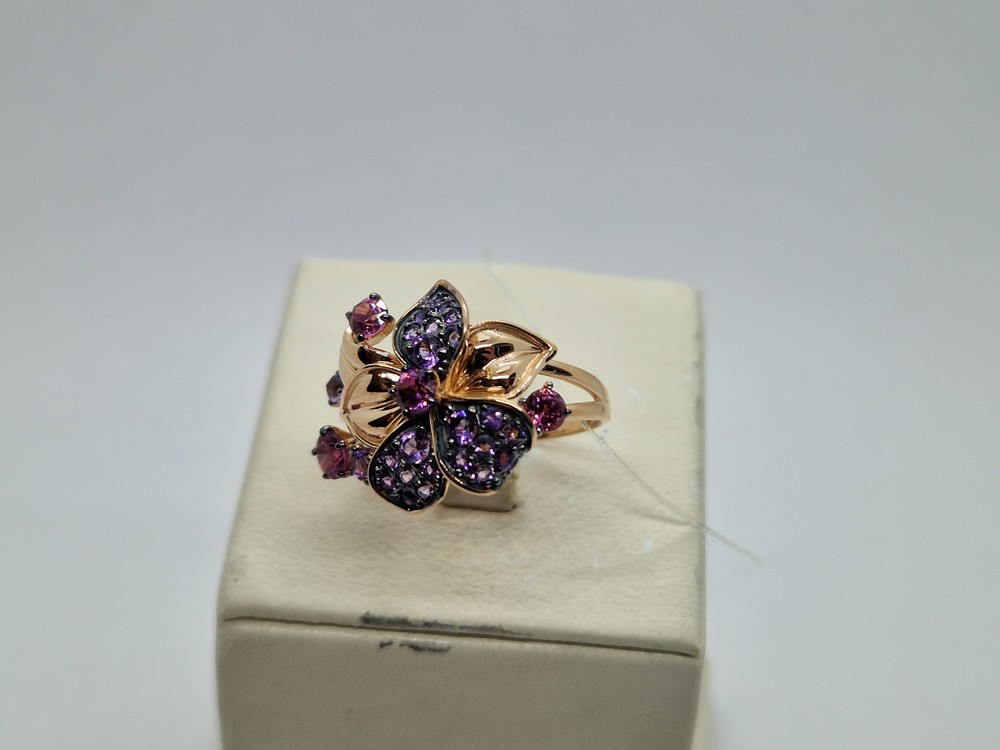 КОЛЬЦО С КАМНЯМИ (Au 585)