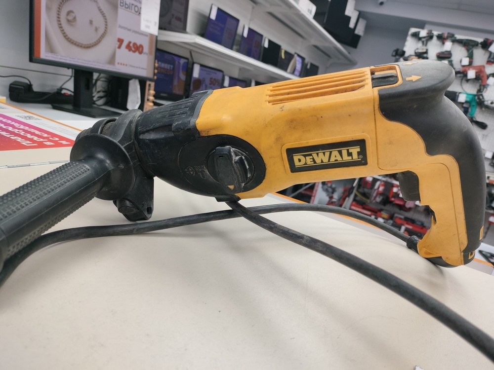 Перфоратор Dewalt D25003