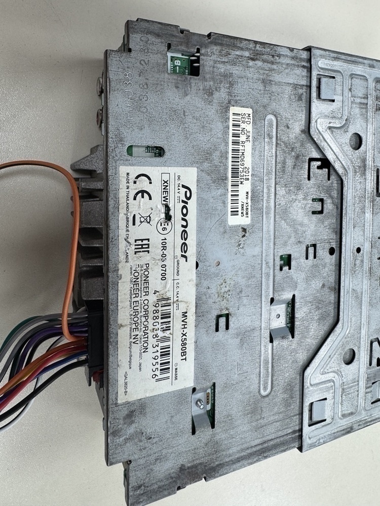 Автомагнитола Pioneer MVH-580BT