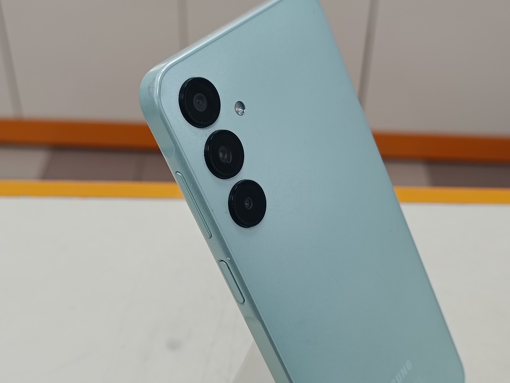 Смартфон Samsung Galaxy A16 4/128