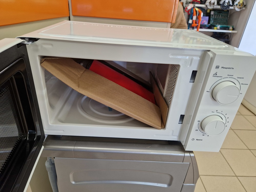 Микроволновая печь BQ MWO-20006SM/W