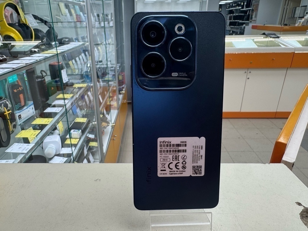 Смартфон Infinix HOT 40 8/256