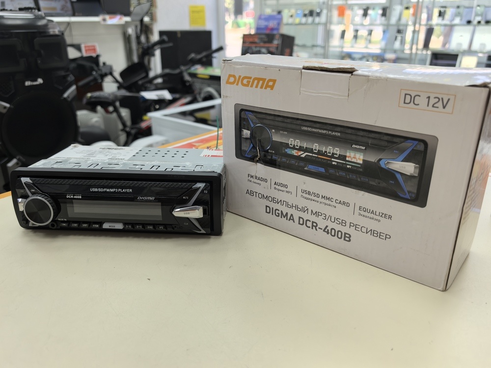 Автомагнитола Digma DCR-400B