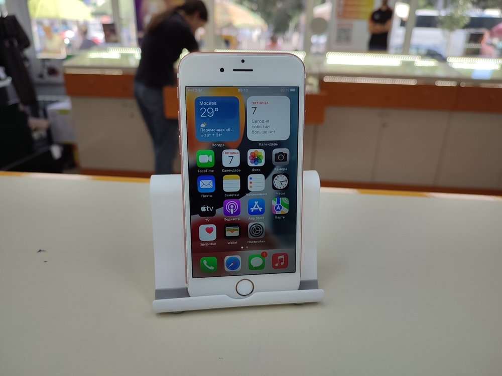 Смартфон Apple iPhone 6S 64Gb