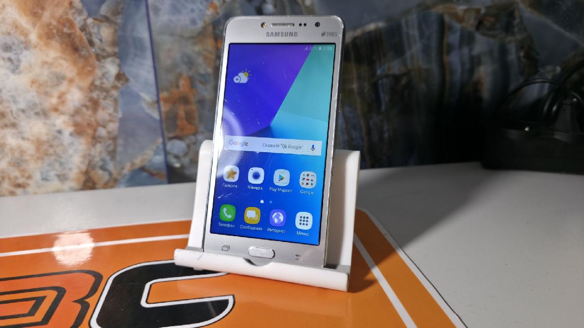 Смартфон Samsung Galaxy J2 Prime
