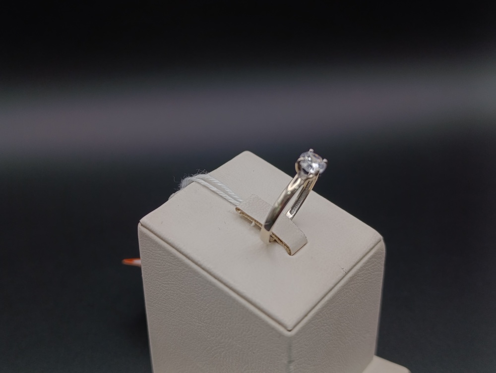 КОЛКМ585 КОЛЬЦО С КАМНЕМ (Au 585)