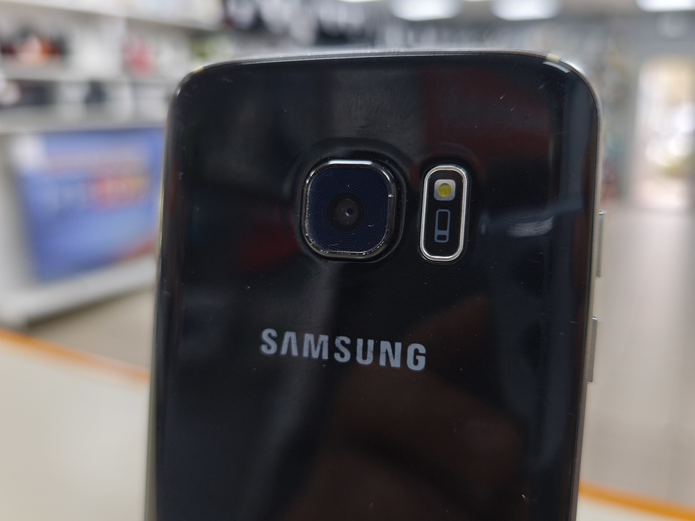 Смартфон Samsung Galaxy S7 4/32